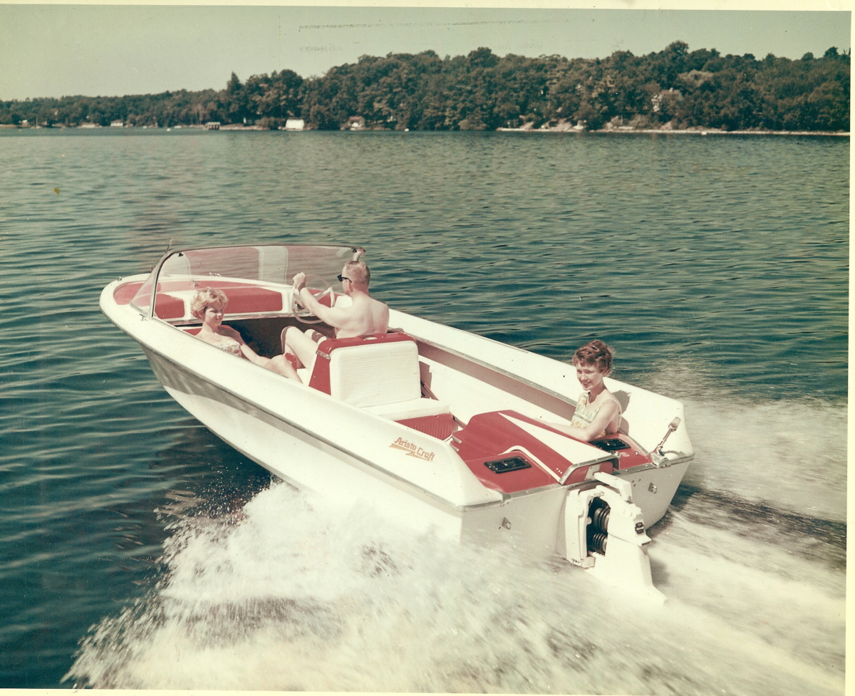 Vintage Fiberglass Photos – Aristocraft Boats – Classic Boats